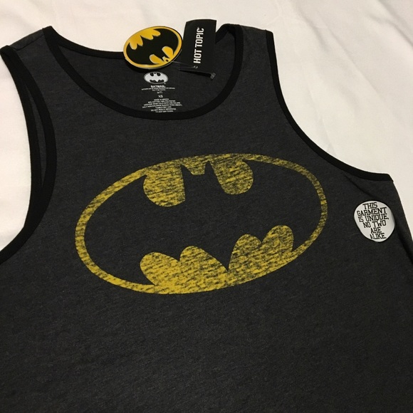 π Batman Distressed Tank Top - Picture 4 of 4